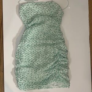 Mini dress  green used one time looks new! Size XS! brand for love and lemons!
